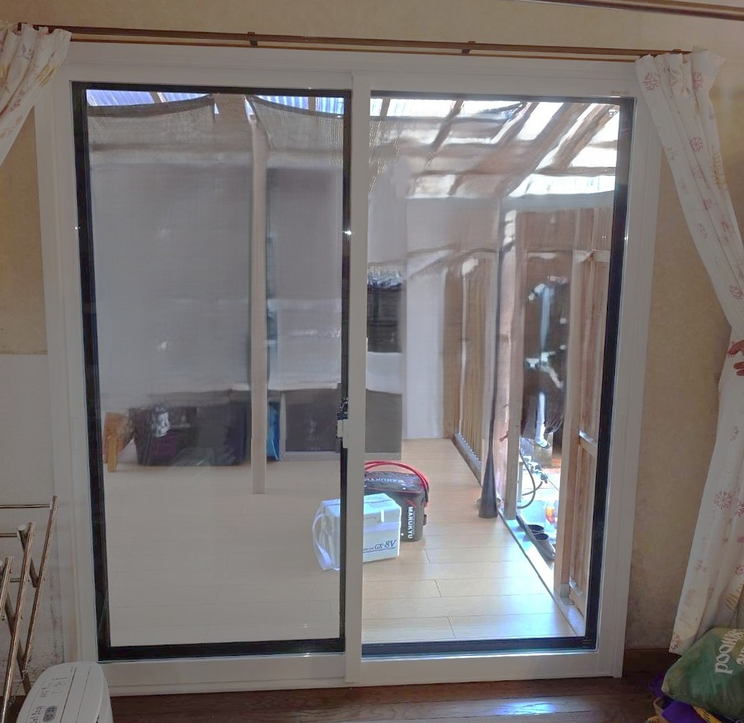 八鹿アルミ 福知山店の1階の掃き出し窓に【内窓設置】の施工後の写真1
