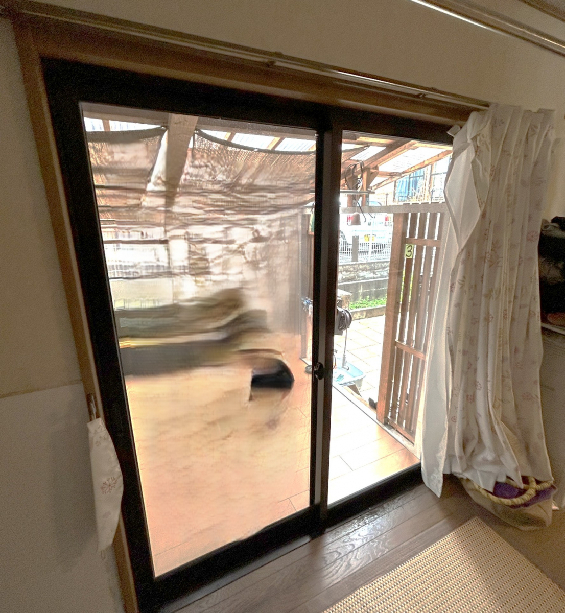 八鹿アルミ 福知山店の1階の掃き出し窓に【内窓設置】の施工前の写真1