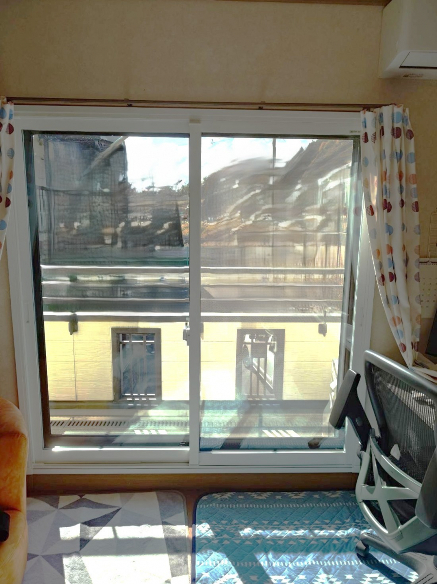 八鹿アルミ 福知山店の光熱費対策は“窓”から！掃き出し窓に内窓を設置して、かしこく節約リフォーム💡の施工後の写真1