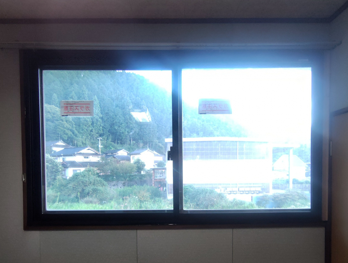 八鹿アルミ 福知山店の帰省するたびに感じる実家の寒さ。【内窓設置】で一気に改善！の施工後の写真1