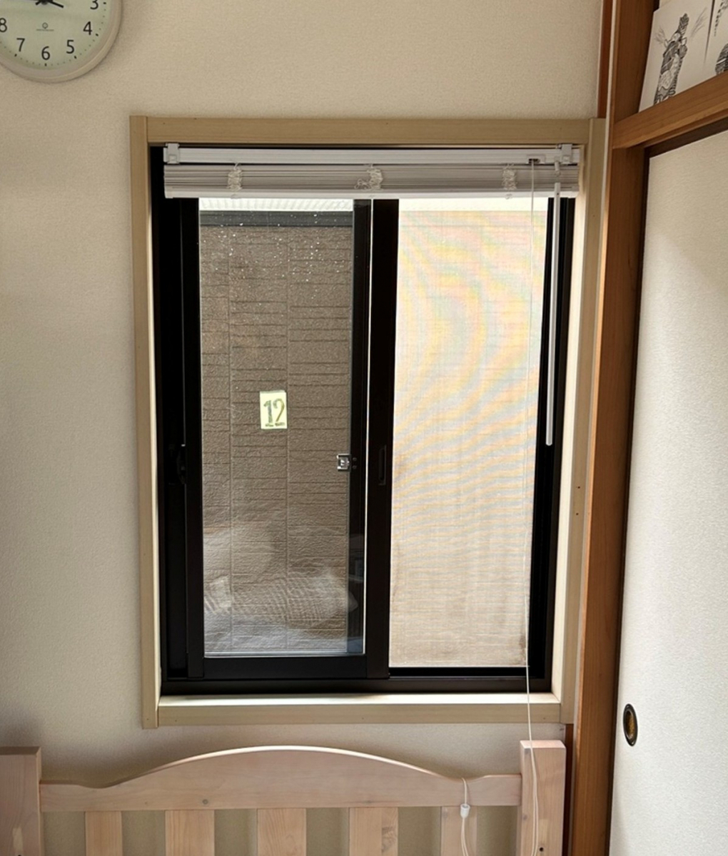 八鹿アルミ 福知山店の【内窓設置】で勉強が集中できる部屋に📚✍の施工前の写真1