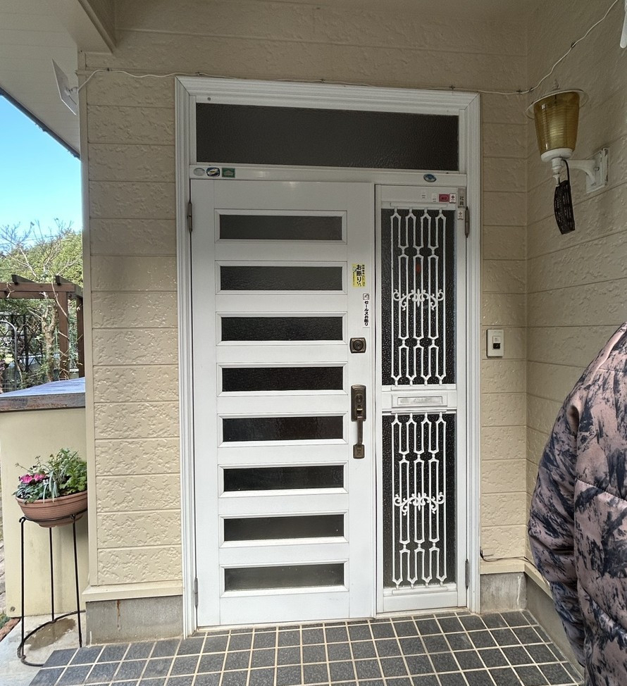 八鹿アルミ 福知山店の補助金でお得に玄関断熱🚪✨【兵庫県養父市】の施工前の写真1