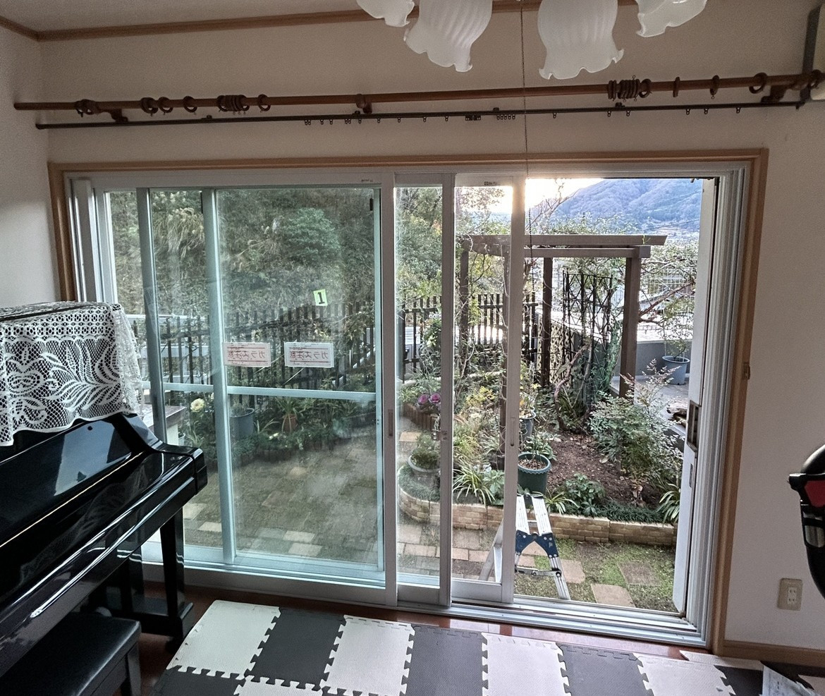 八鹿アルミ 福知山店のピアノ部屋の音漏れ不安を内窓で解決🏠🎶の施工後の写真1