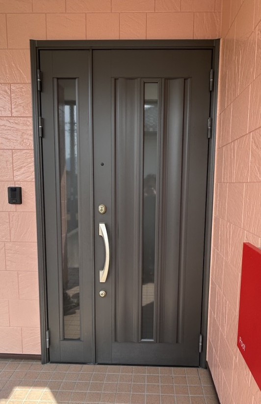 八鹿アルミ 福知山店の玄関ドアリフォームで快適＆安心な住まいへ✨の施工前の写真1