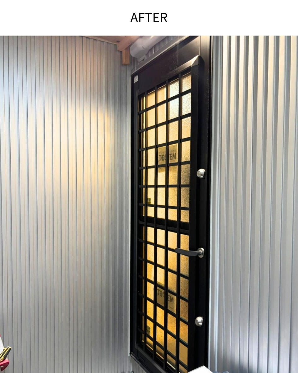 サンウインドの勝手口ドアに怪しい影！？防犯のためにドア交換！！の施工後の写真1