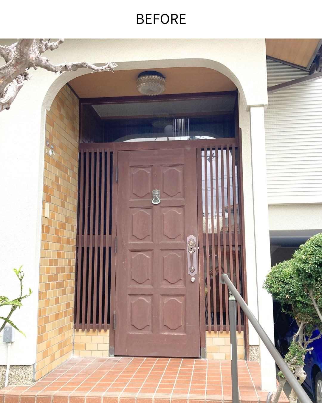 サンウインドの紫外線でボロボロの玄関ドアを新しく！の施工前の写真1