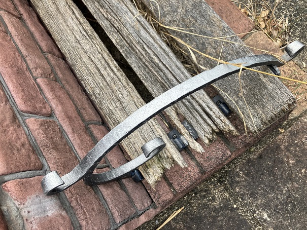 小林エコ建材の人工木で再生！長持ちベンチのリニューアル施工事例の施工前の写真2