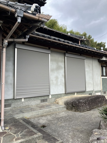 小林エコ建材の広縁の大開口サッシを一新　電動シャッターで快適性アップの施工後の写真2