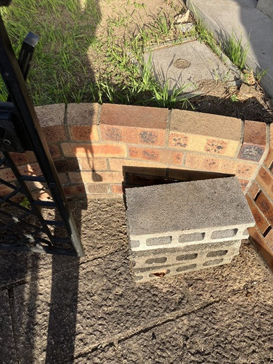 小林エコ建材の庭の段差を安心・快適にの施工前の写真2