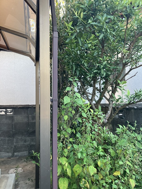 小林エコ建材の使っていなかった裏庭が大変身!   洗濯がラクになるテラス囲い取り付け工事の施工前の写真3