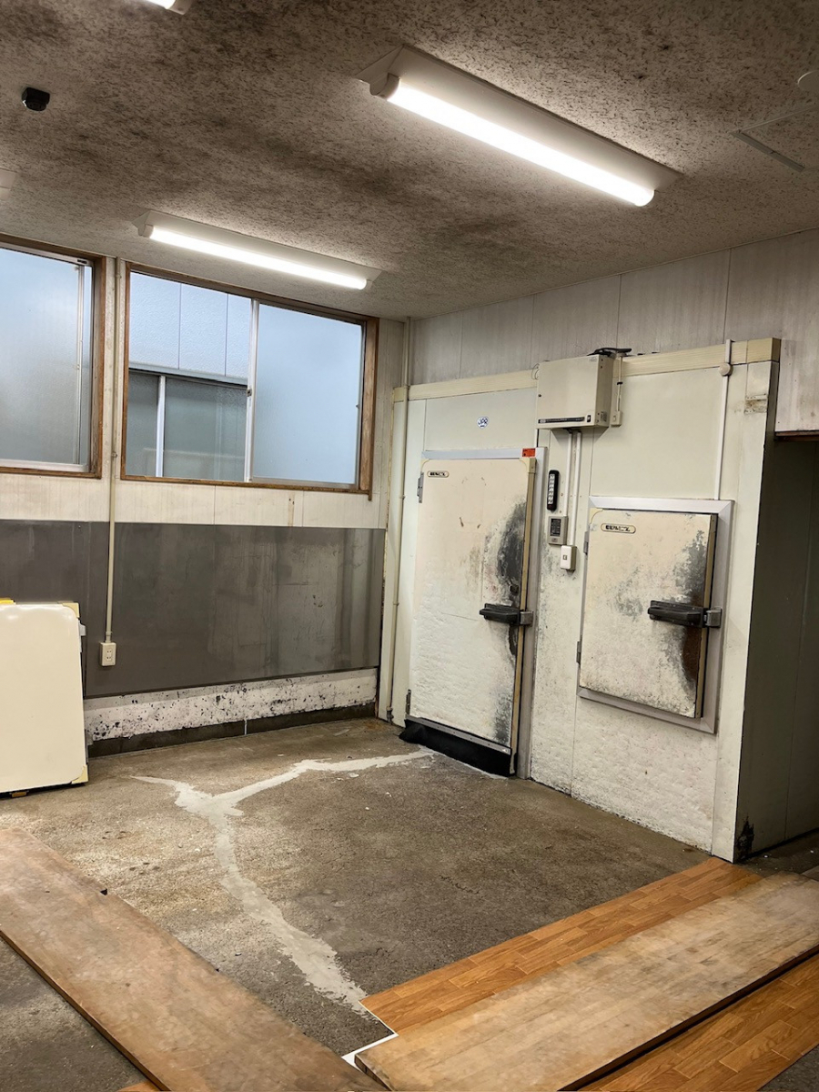羽後トーヨー住器の室内間仕切りスクリーンの施工前の写真2
