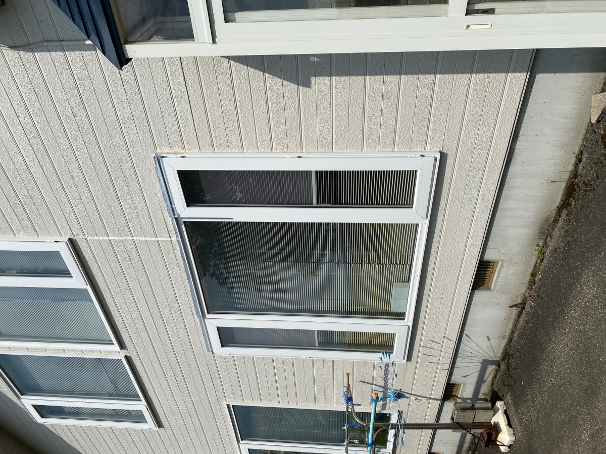 羽後トーヨー住器の樹脂サッシ交換の施工前の写真1