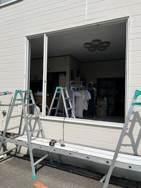 羽後トーヨー住器の樹脂サッシ交換の施工前の写真2