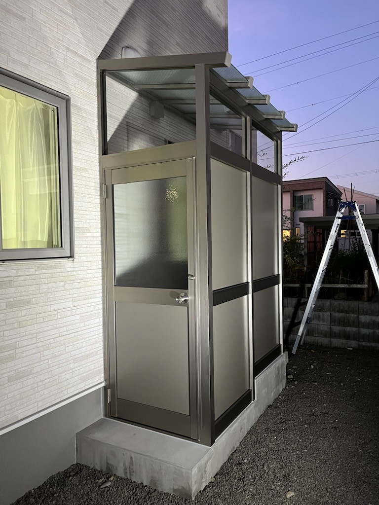 羽後トーヨー住器の屋根付になって勝手口の使い勝手UP(`･ω･´)b　*大仙市*の施工後の写真1