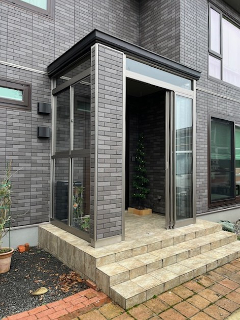羽後トーヨー住器の風除室工事の施工後の写真2