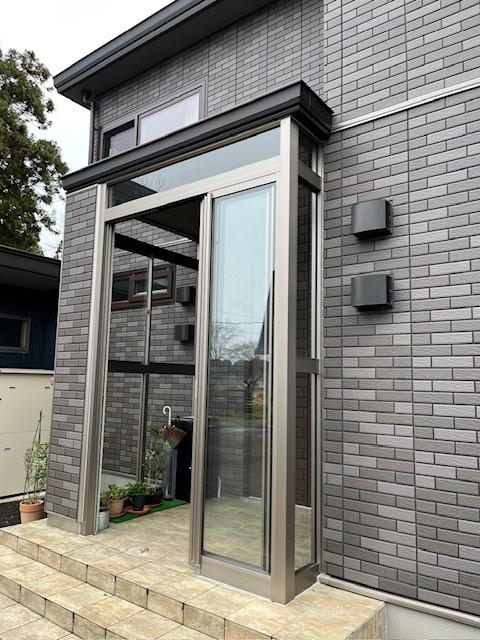 羽後トーヨー住器の風除室工事の施工後の写真3