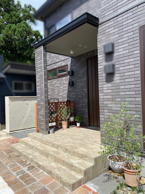 羽後トーヨー住器の風除室工事の施工前の写真1