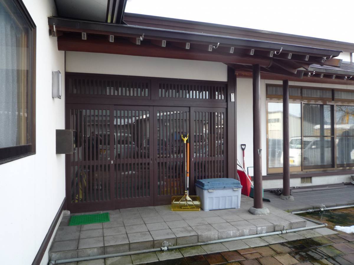 羽後トーヨー住器のこんなところに取付けられますか？〔風除室〕*秋田県美郷町*の施工前の写真1