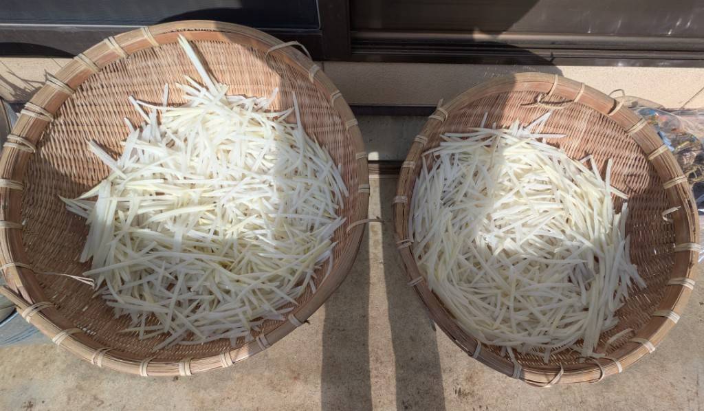 家庭菜園の大根で切干大根づくり 更埴トーヨー住器のブログ 写真1