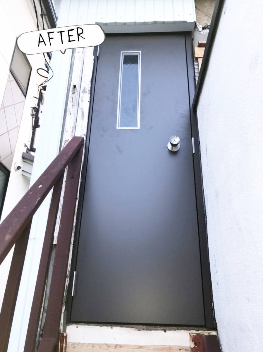 更埴トーヨー住器の木製ドアがボロボロなのでアルミ製に交換したいとご相談(長野市)の施工後の写真1