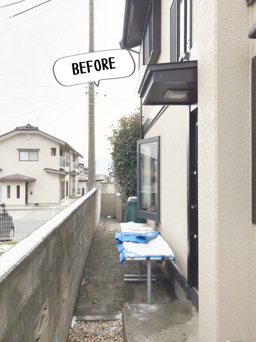 更埴トーヨー住器の北面で雪とか解けにくいので屋根をかけたいとご相談(長野市)の施工前の写真1