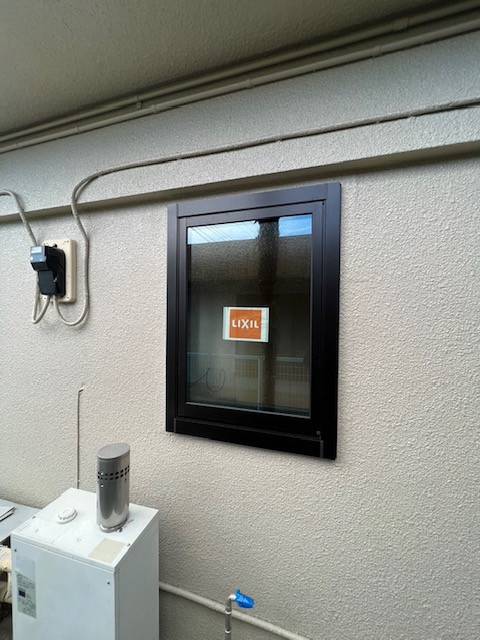 イソベトーヨー住器の山梨県韮崎市　簡単取替窓リフォームの施工例　（動画あります）の施工後の写真1