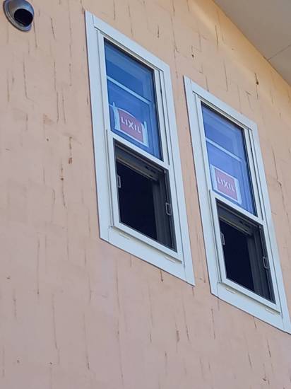 イソベトーヨー住器の山梨県笛吹市　取替窓リプラス取付の施工例（施工動画あります）施工事例写真1