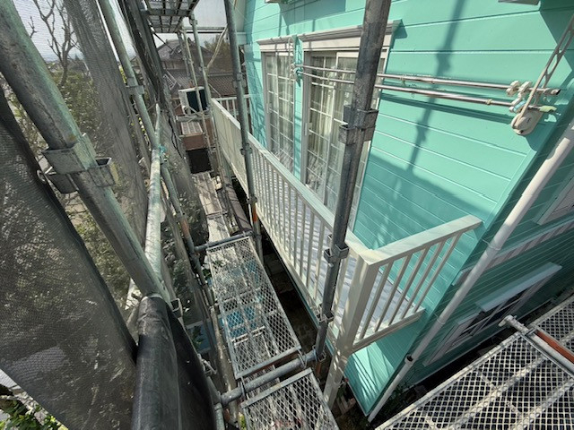 イソベトーヨー住器の笛吹市八代町 バルコニー取付の施工例の施工後の写真2