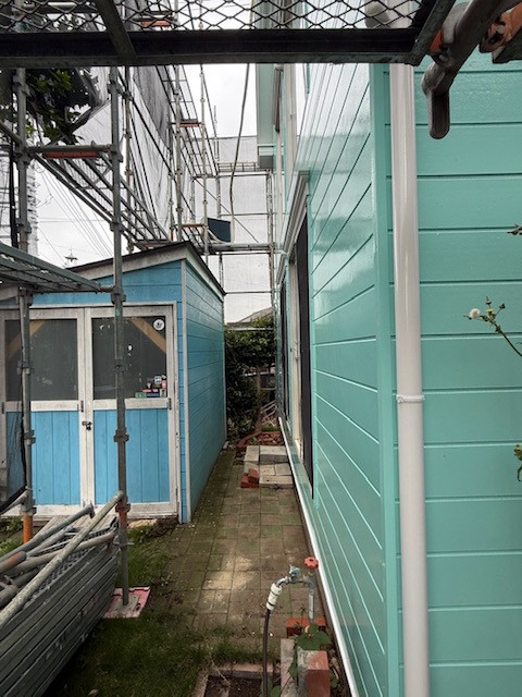 イソベトーヨー住器の笛吹市八代町 バルコニー取付の施工例の施工前の写真3