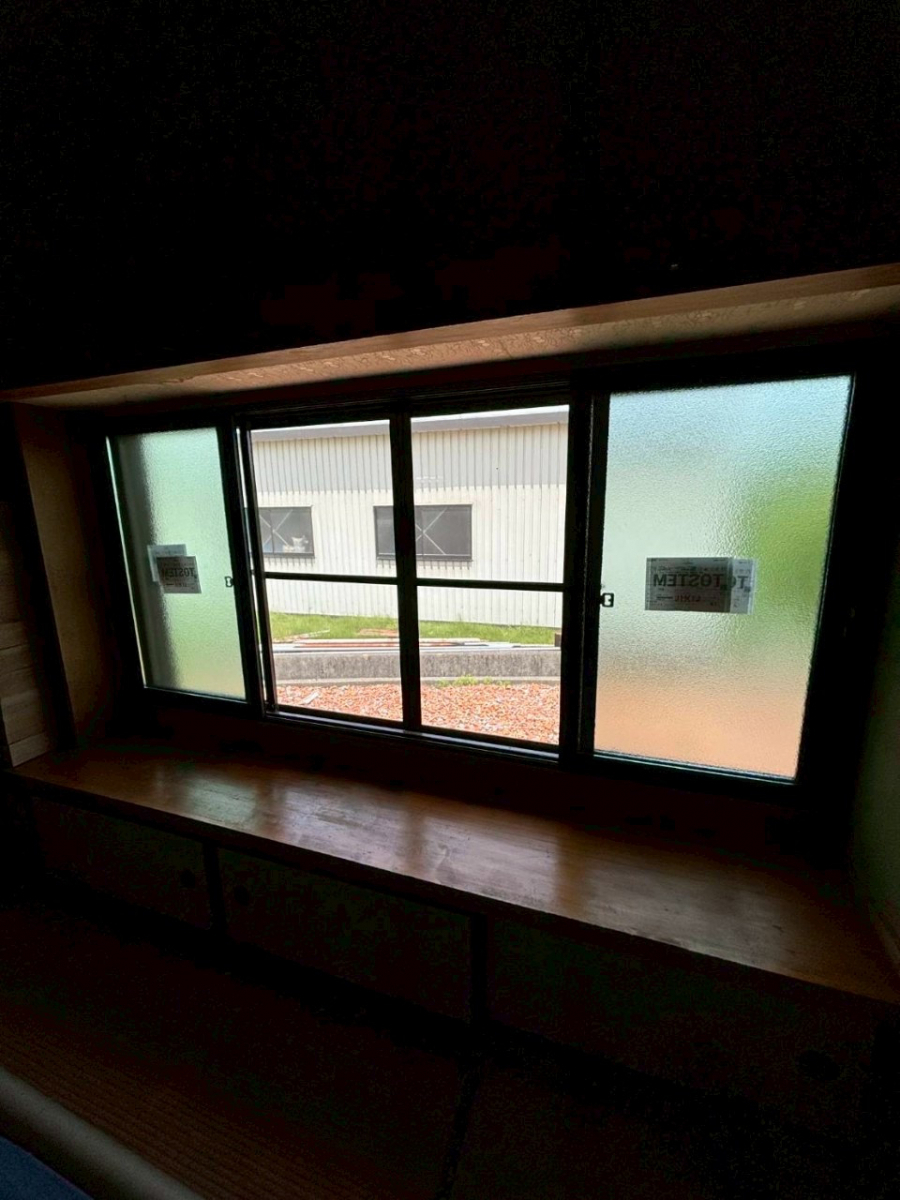 イソベトーヨー住器の山梨県甲斐市西八幡 内窓(インプラス)取付の施工例 6つのメリットがありおすすめですの施工後の写真2