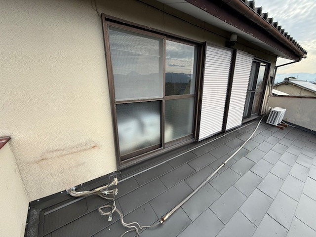 イソベトーヨー住器の山梨県中巨摩郡昭和町河東中島 バルコニー(ビューステージH)の施工例の施工前の写真2