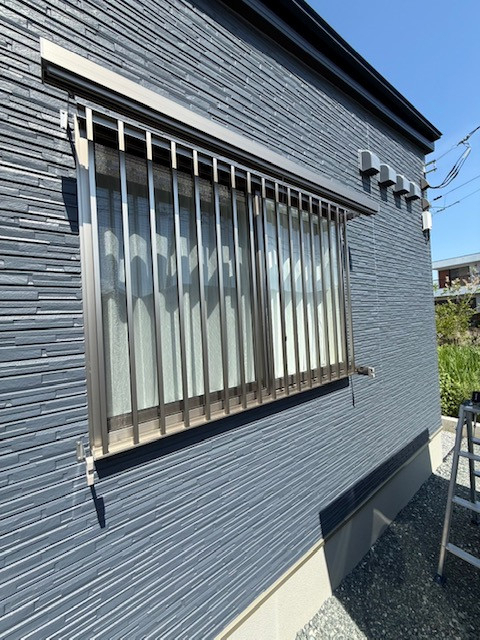 イソベトーヨー住器の山梨県中央市高部　外付け日よけ設置の施工例の施工前の写真2