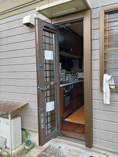 イソベトーヨー住器の山梨県中央市東花輪　勝手口ドアリフォームの施工例の施工後の写真2