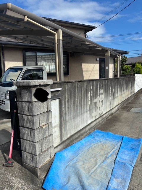 イソベトーヨー住器の山梨県甲斐市万才 フェンス・ブロック工事の施工例の施工前の写真1