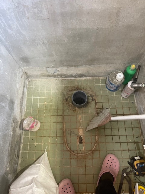 イソベトーヨー住器の山梨県　｜　韮崎市　｜　トイレリフォームの施工例　｜　イソベトーヨー住器　｜　甲斐市の施工前の写真2