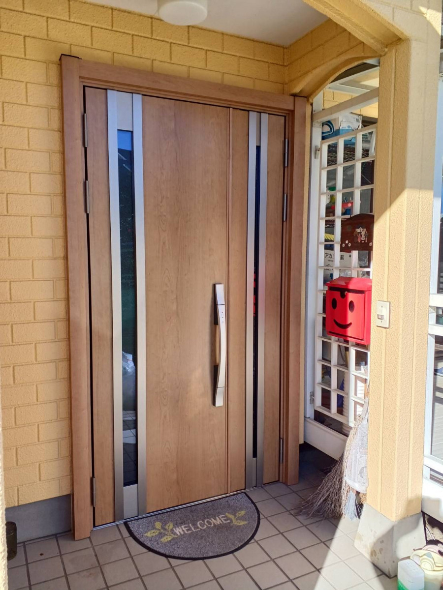 イソベトーヨー住器の山梨県韮崎市藤井町　高断熱仕様玄関リフォームの施工例　｜　山梨県　｜　甲斐市　｜　イソベトーヨー住器の施工後の写真2