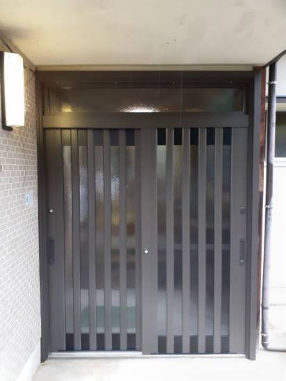 多治見トーヨーサッシ販売の玄関引戸リフォーム工事施工事例写真1
