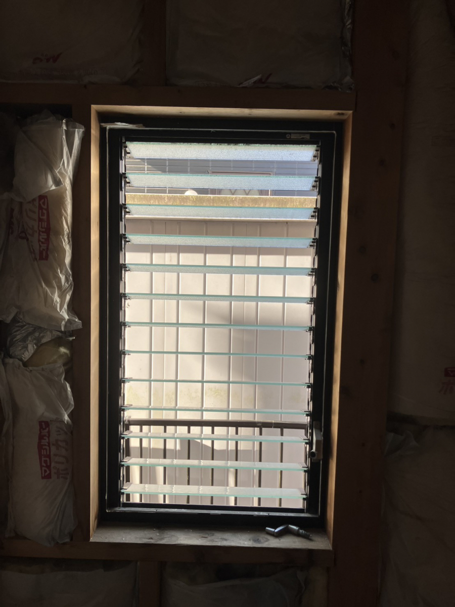 多治見トーヨーサッシ販売のお風呂の窓を交換したいの施工前の写真2