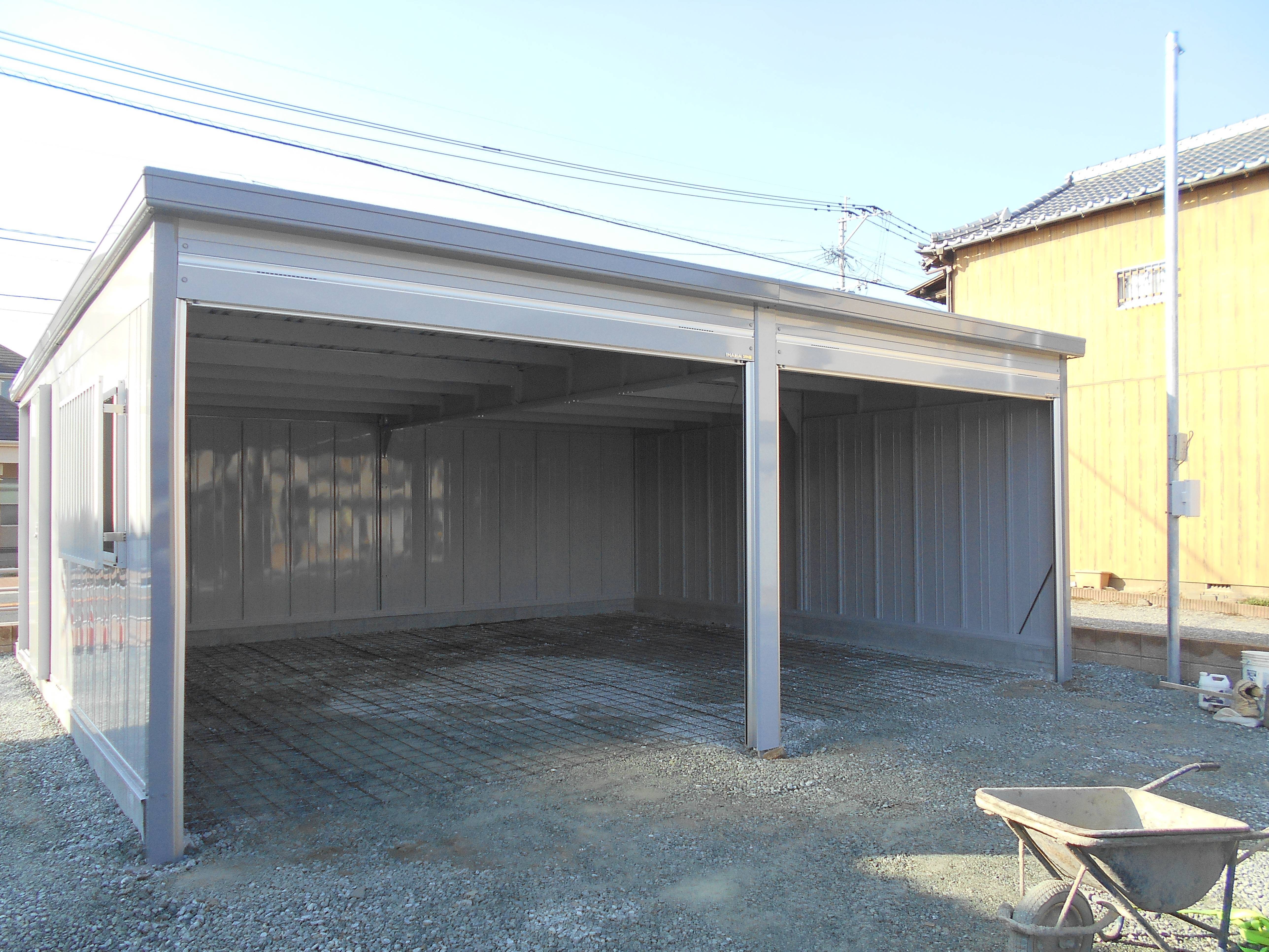 敷地の中心で　車庫を建てる　bi（バイ） ブロック積んで　ガレージ建てて　フェンスで囲う　tri（トリ） 柳川サッシ販売のブログ 写真1