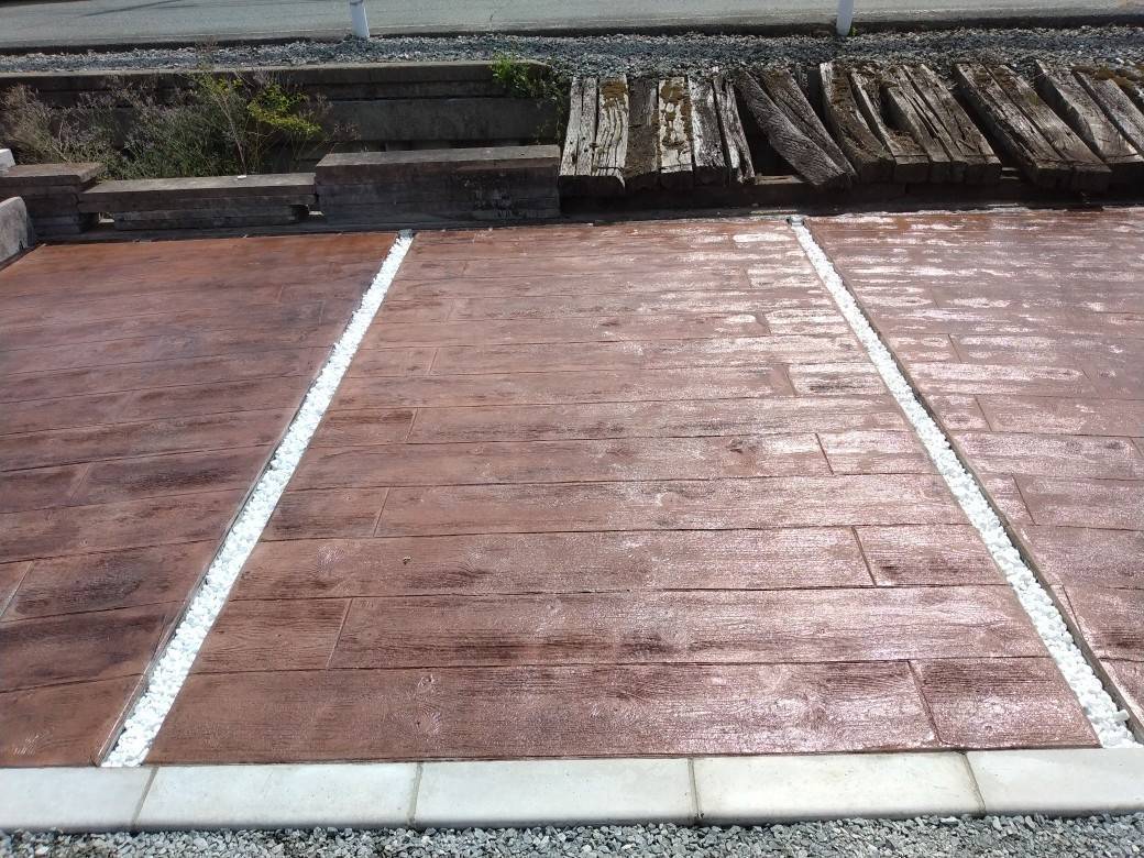 柳川サッシ販売の”コンクリートはそっけないから"　っていとをかしの施工後の写真2