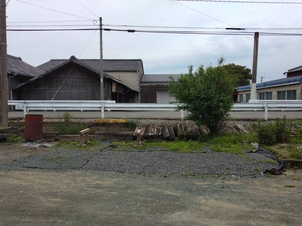 柳川サッシ販売の”コンクリートはそっけないから"　っていとをかしの施工前の写真1