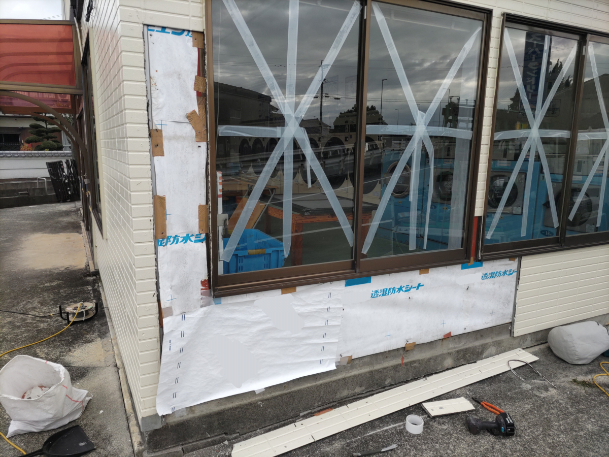 柳川サッシ販売のガラス割替　網戸張替　サイディング張替の施工後の写真2