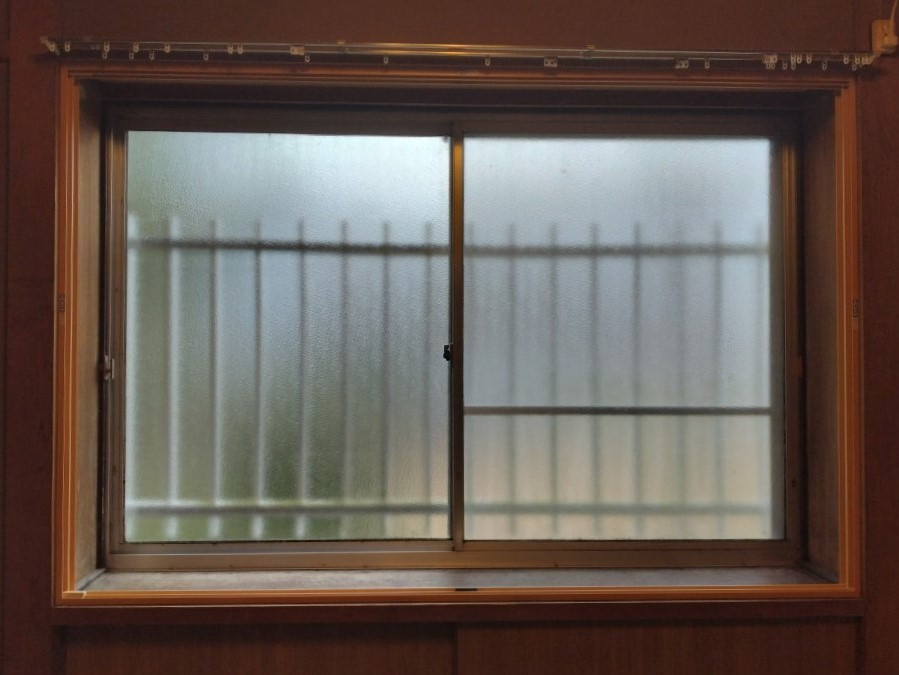 柳川サッシ販売の外窓サーモス　玄関リシェント　ときたら　あったりまえだの　内窓インプラスの施工後の写真2
