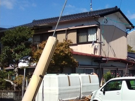 柳川サッシ販売の🎹　風が来る　雨戸がヤバい　取替える　強い雨戸にの施工前の写真3
