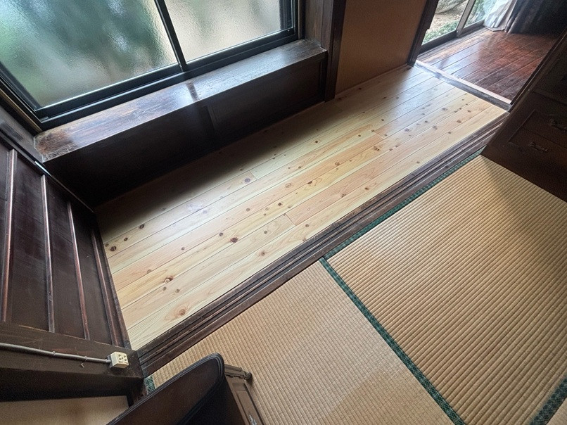 柳川サッシ販売の外窓断熱改修🪟と段差緩和↗️と床板張替🔨工事の施工後の写真3