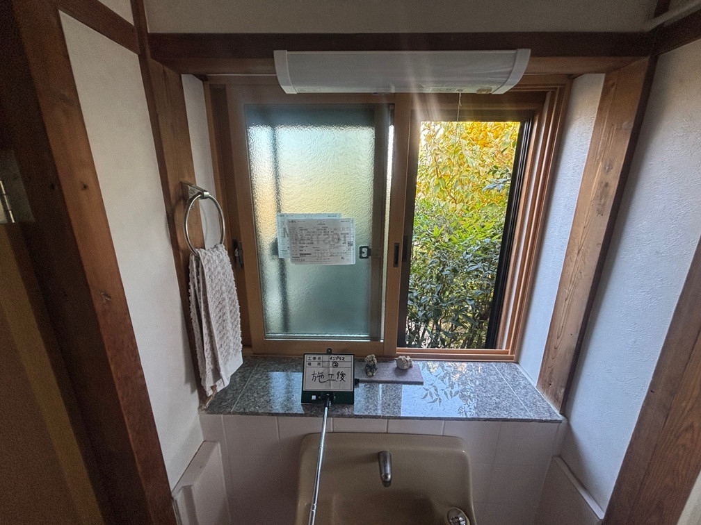 柳川サッシ販売の玄関🚪取替えたついでに内窓🪟取付けちゃいました。の施工後の写真1