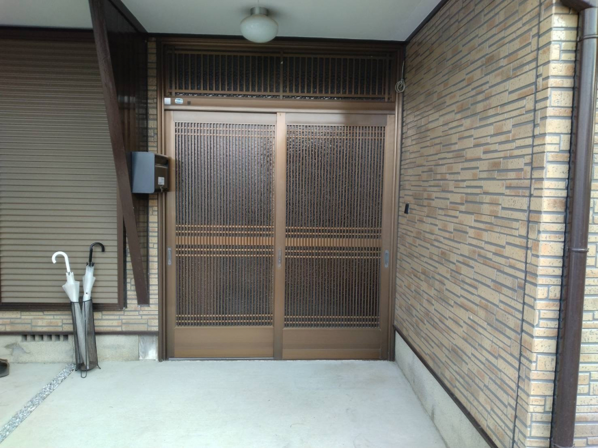 柳川サッシ販売の玄関🚪取替えたついでに内窓🪟取付けちゃいました。の施工前の写真1