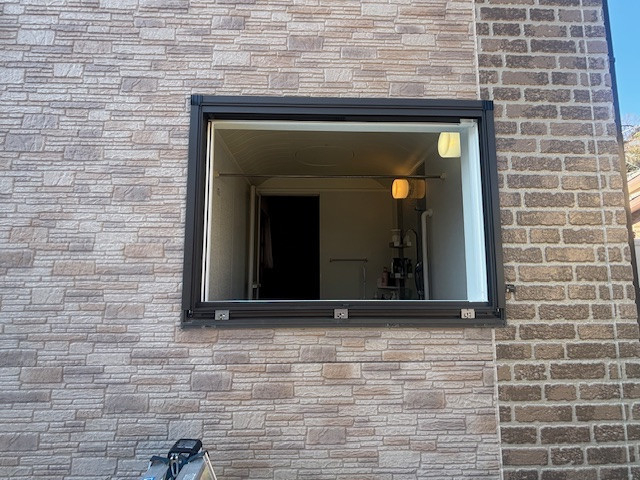 柳川サッシ販売の外窓断熱　🦛カバー工法”リプラス”の施工後の写真1