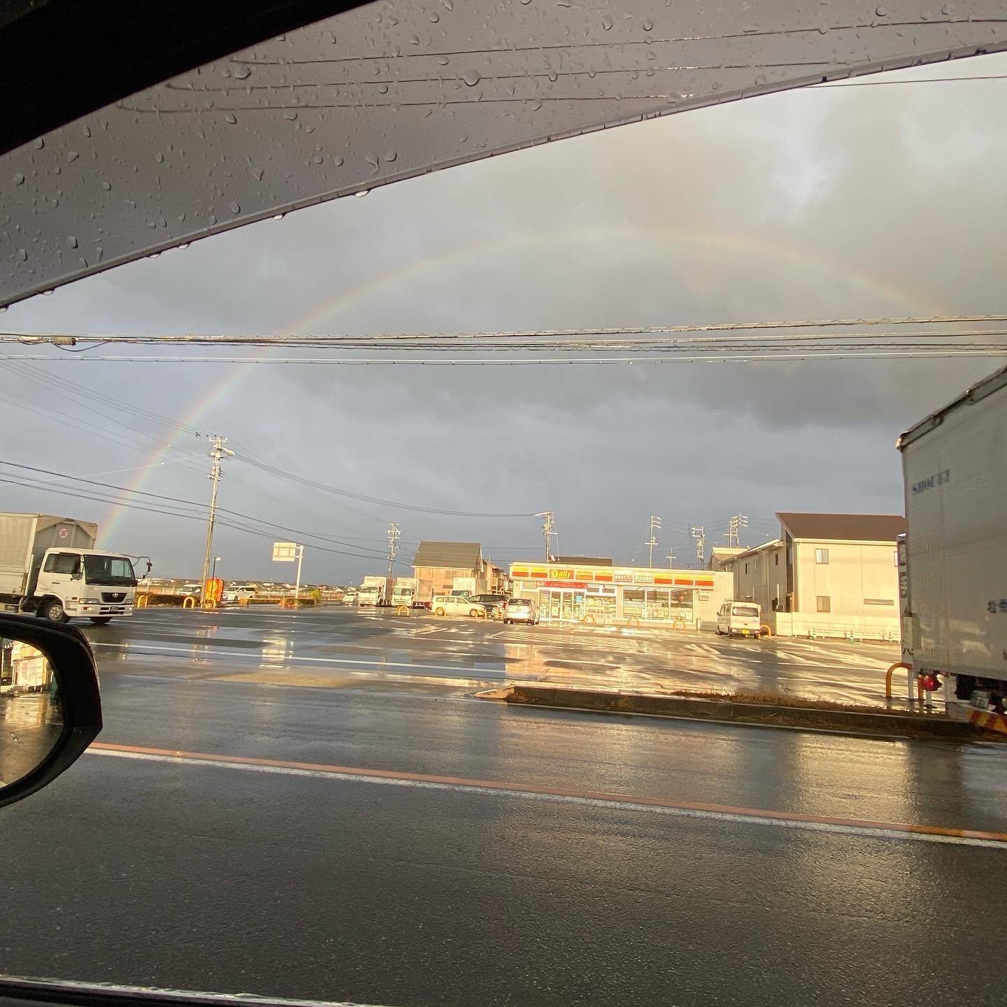 ダブル虹🌈 MITSUWA 西尾のブログ 写真3