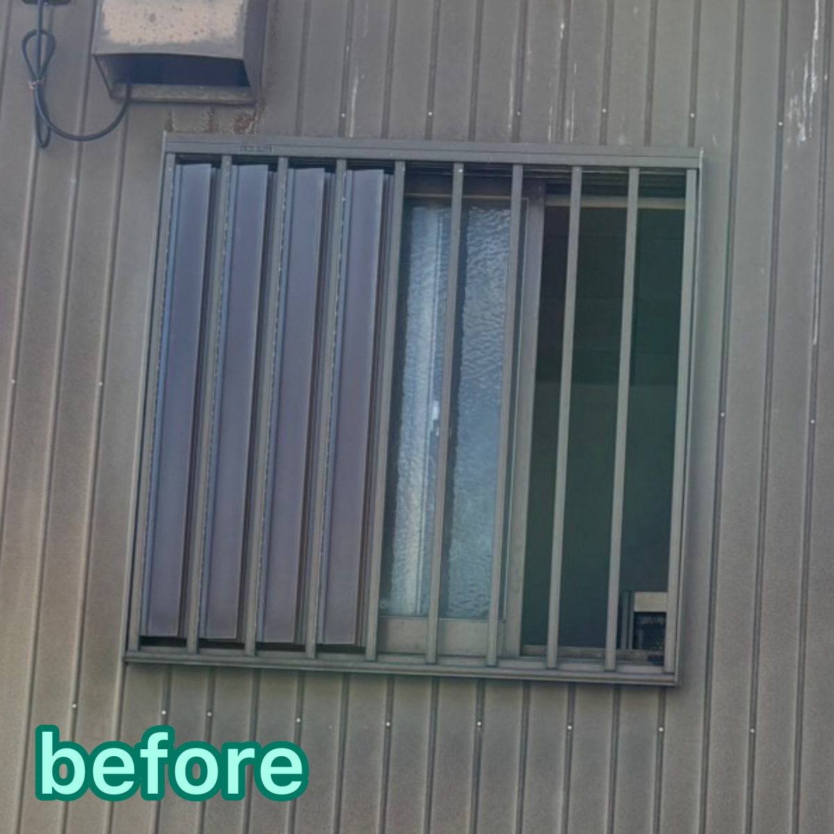 MITSUWA 西尾の窓のお取替えをさせていただきましたの施工前の写真1